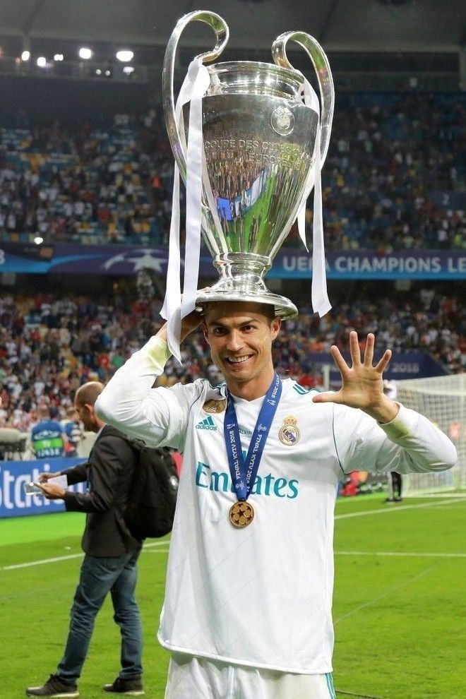 Real Madrid 17/18 Local