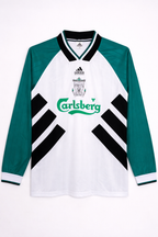 Liverpool 93-95 Visitante